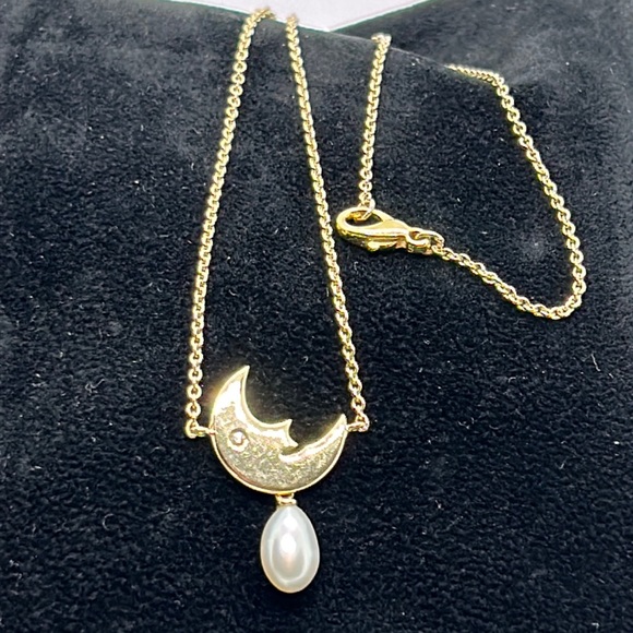 14K Yellow Gold Crescent 🌙 Moon Diamond 17” Necklace - Picture 3 of 8